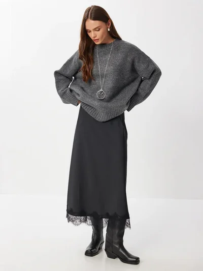 Lovely Istanbul ISTANBUL Lace Detailed Long Satin Skirt with Elastic Waist